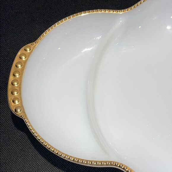 Vintage Fire King White and Gold Serveware Platter - Picture 5 of 12